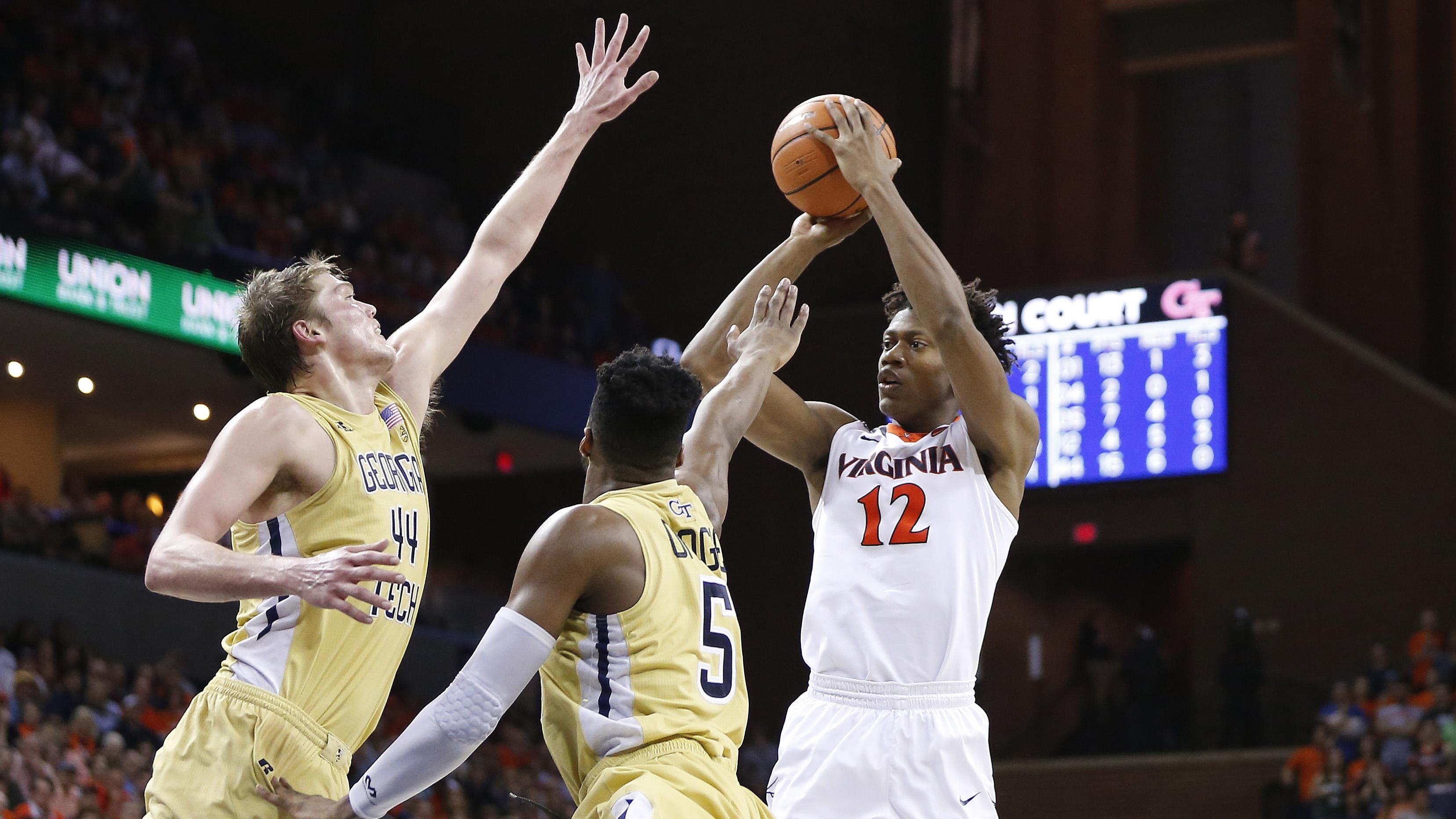 Virginia's De'Andre Hunter shoots against Georgia Tech