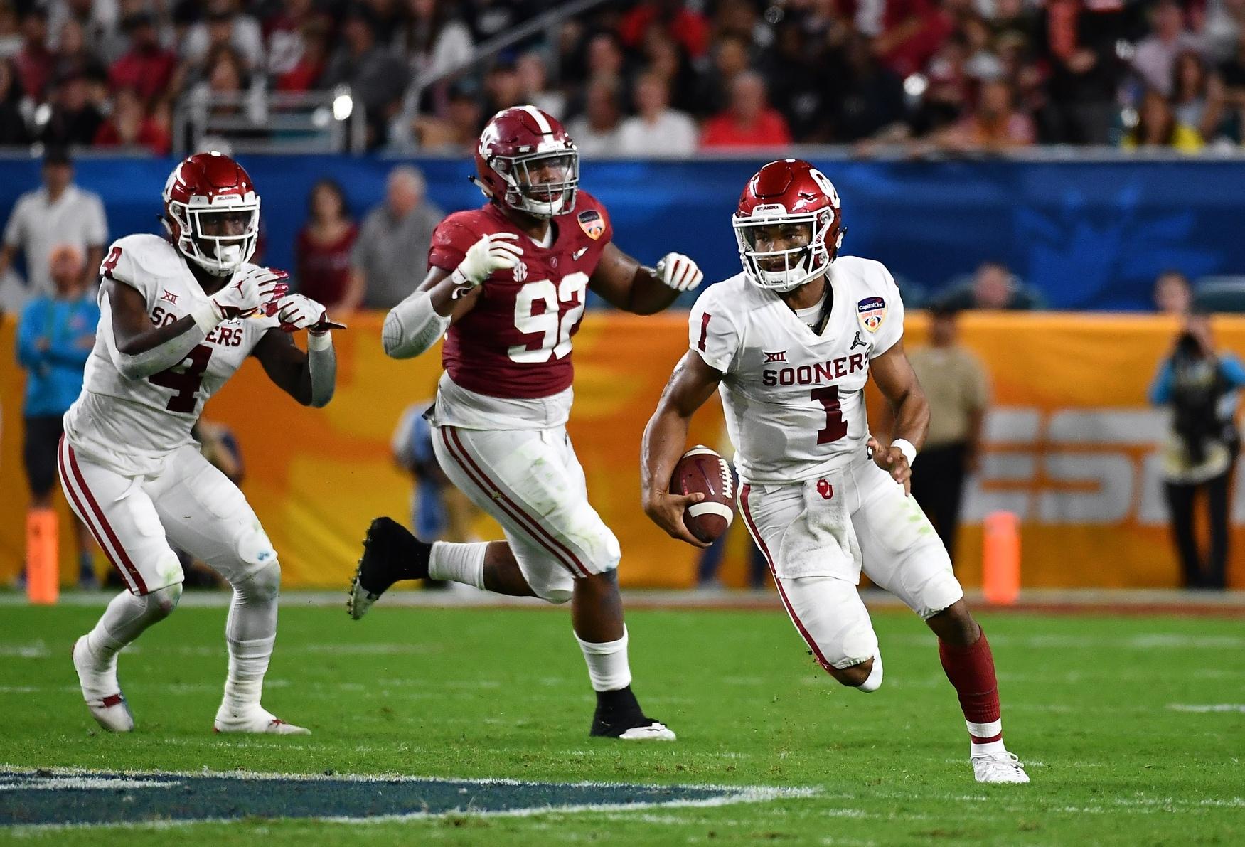 Kyler Murray scrambles against Alabama