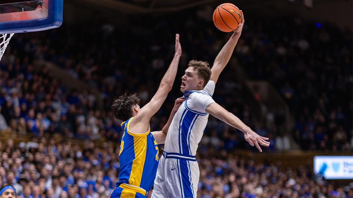Duke basketball's Cooper Flagg dunks on Pitt's Guillermo Diaz Graham